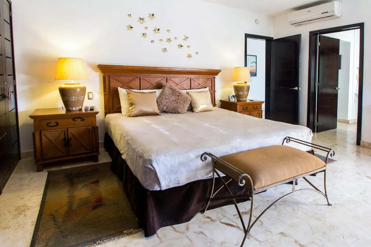 Corto Maltes 205 Ocean Front 2 Bdrs Apt 0*, Playa del Carmen Mexico
