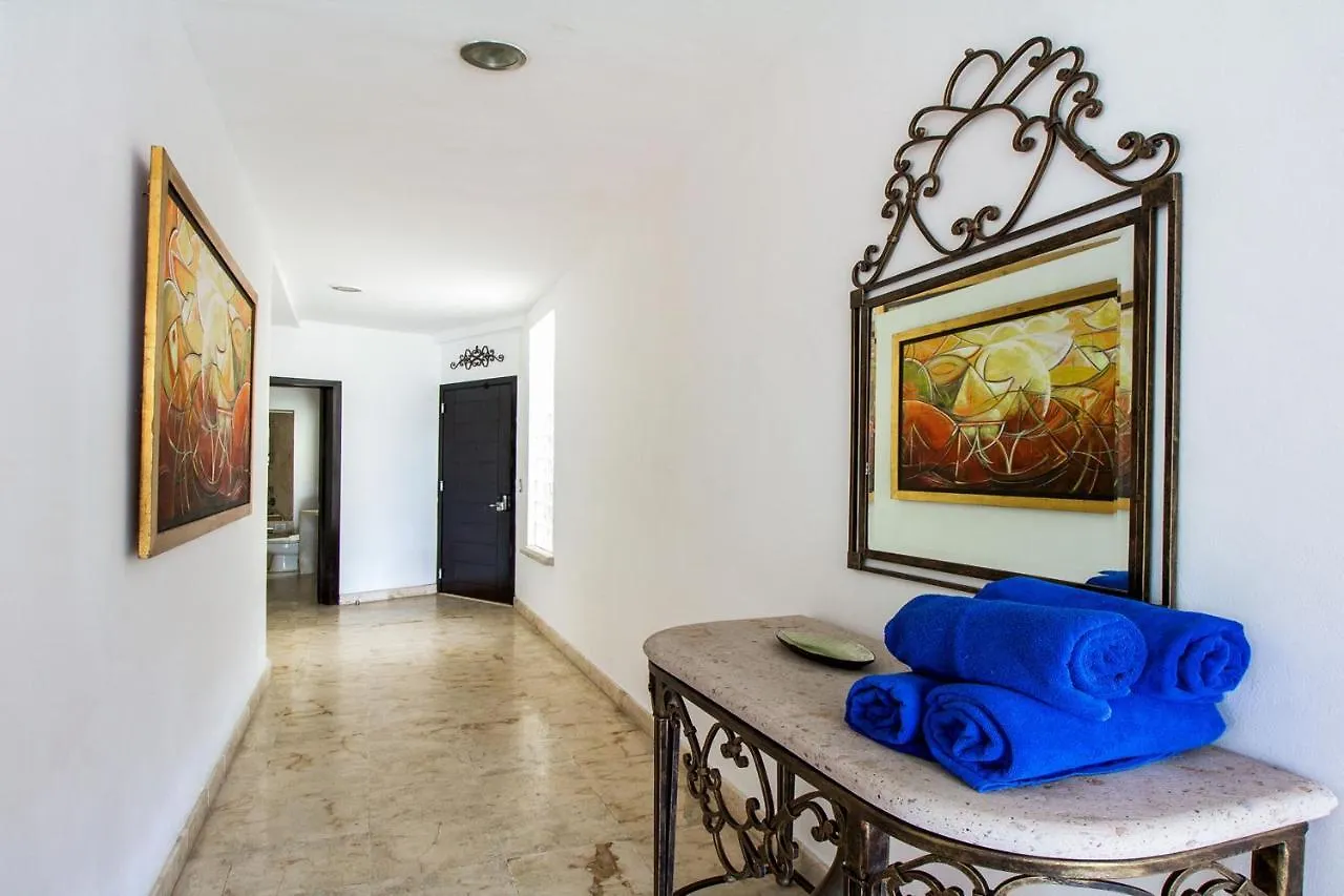 Corto Maltes 205 Ocean Front 2 Bdrs Apt 0*, Playa del Carmen Mexico